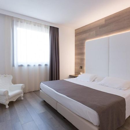 City Hotel & Suites Foligno Esterno foto