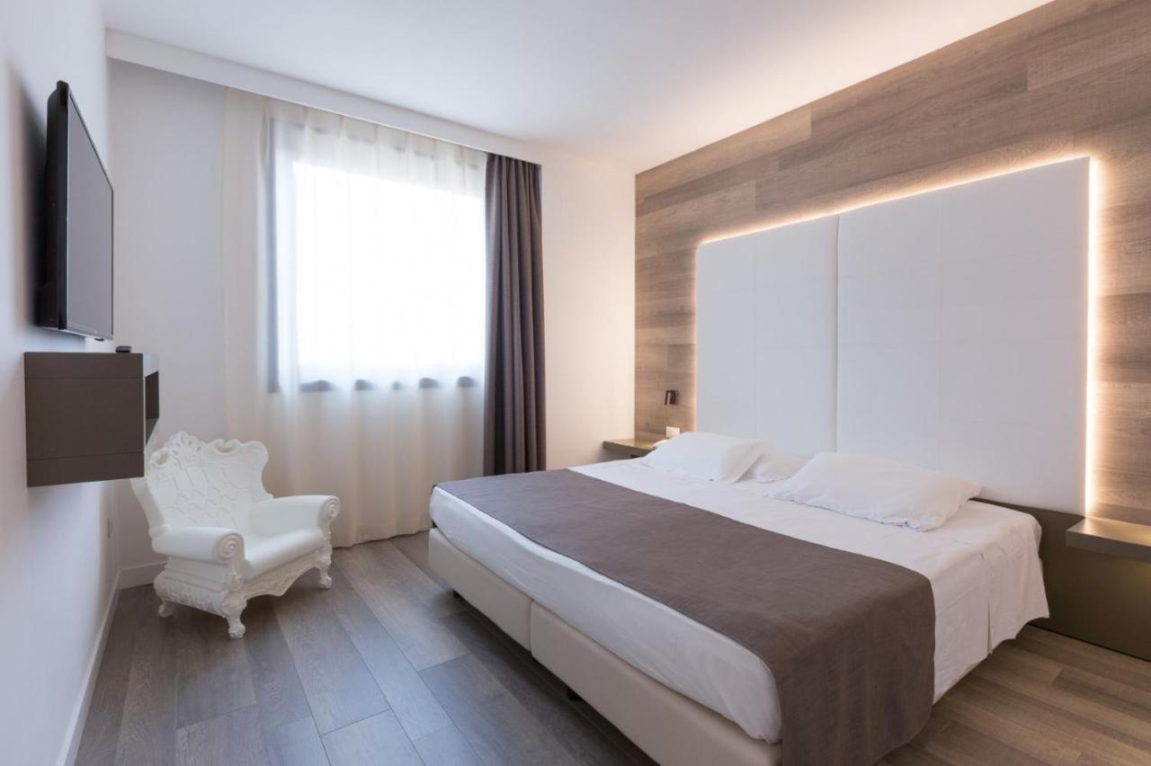 City Hotel & Suites Foligno Esterno foto