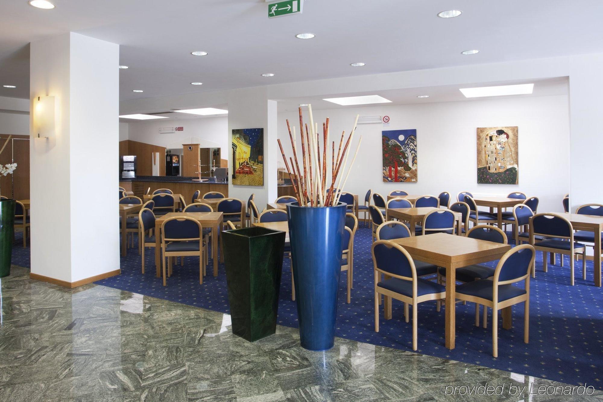 City Hotel & Suites Foligno Ristorante foto