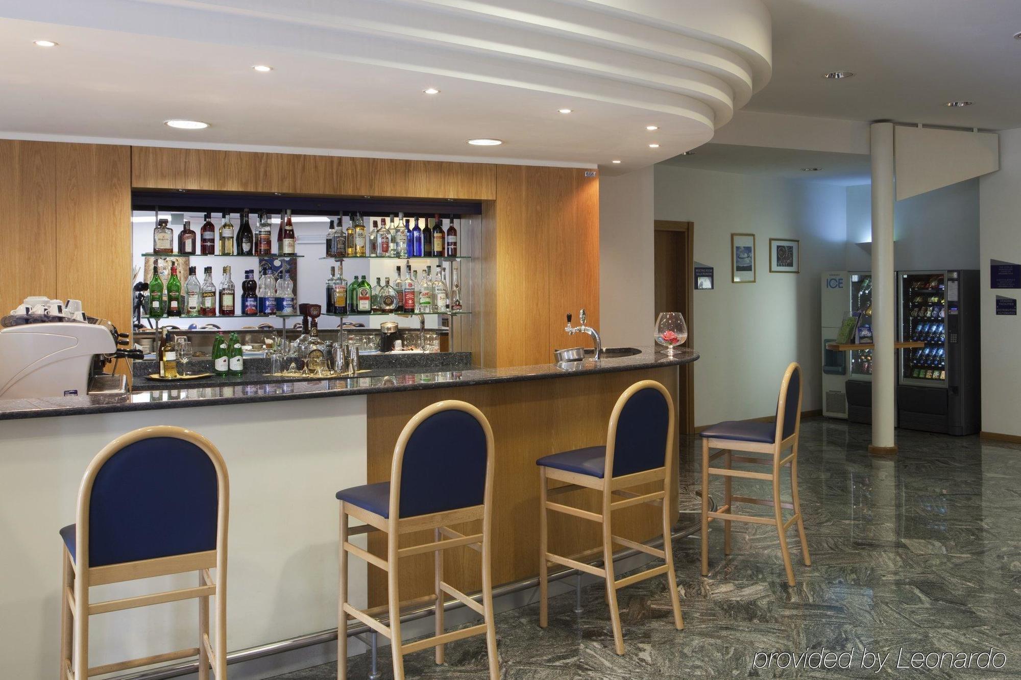 City Hotel & Suites Foligno Ristorante foto