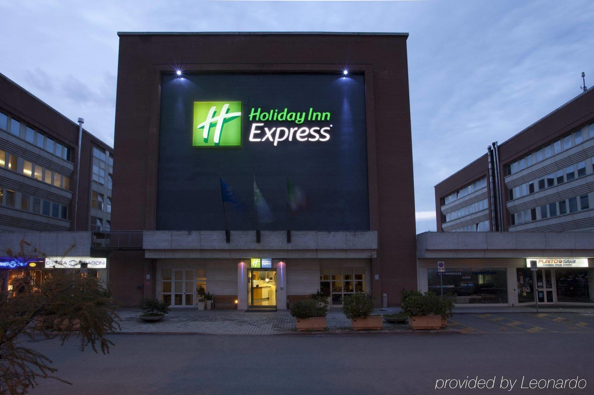 City Hotel & Suites Foligno Esterno foto