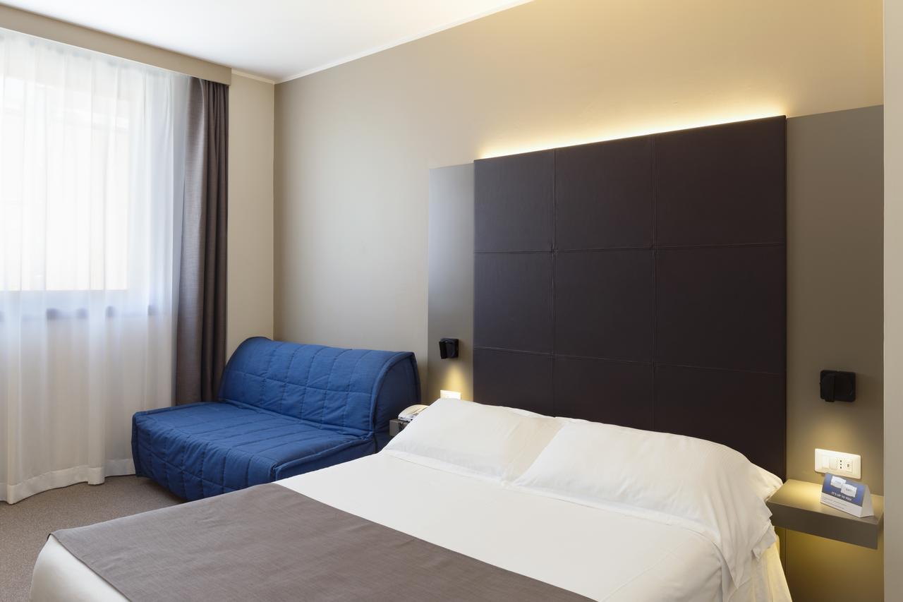 City Hotel & Suites Foligno Esterno foto