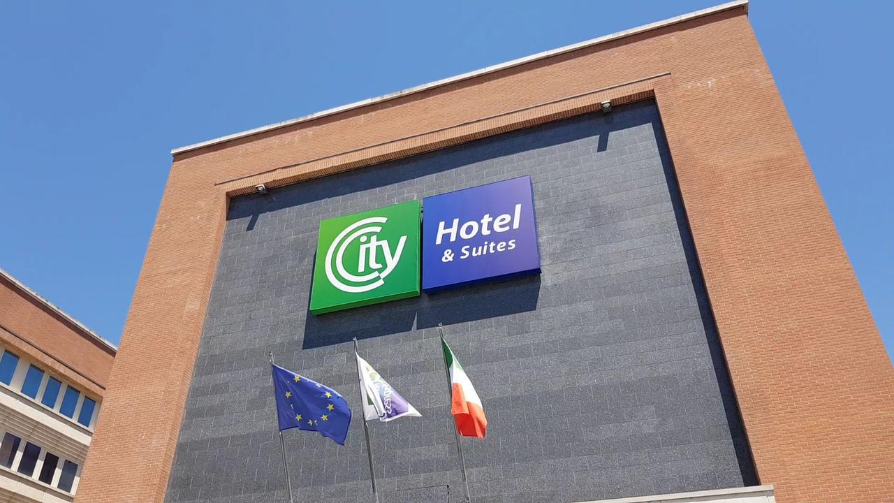 City Hotel & Suites Foligno Esterno foto