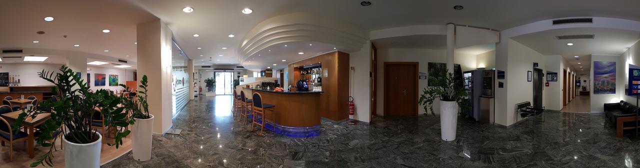City Hotel & Suites Foligno Esterno foto