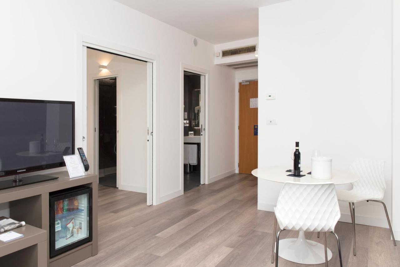 City Hotel & Suites Foligno Esterno foto