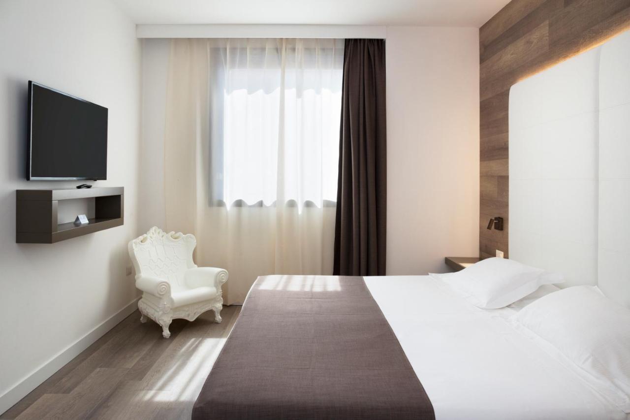 City Hotel & Suites Foligno Esterno foto