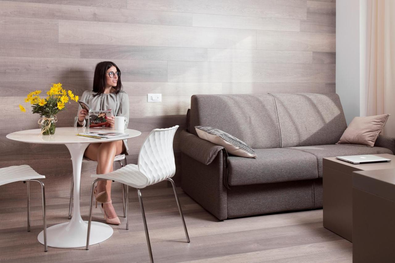City Hotel & Suites Foligno Esterno foto