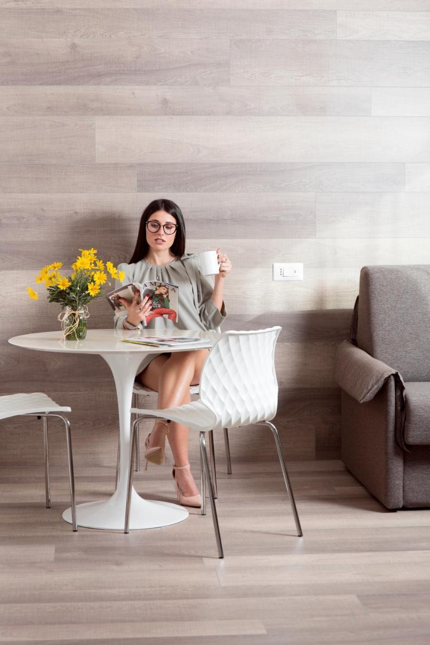 City Hotel & Suites Foligno Esterno foto